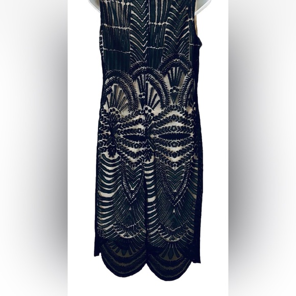 Luxology Women's Size 8 Dress Black Lace Tan Lined Sleeveless Feminine - Picture 4 of 13